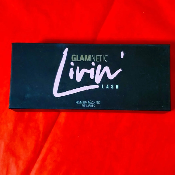 Livin glamnetics magnetic lashes black new in box - Picture 1 of 4
